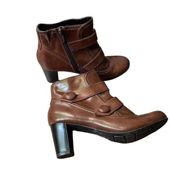 Naturalizer Marloe Brown Distressed Booties - 8M women - Picture 3 of 16